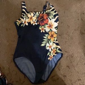 Bathing suit